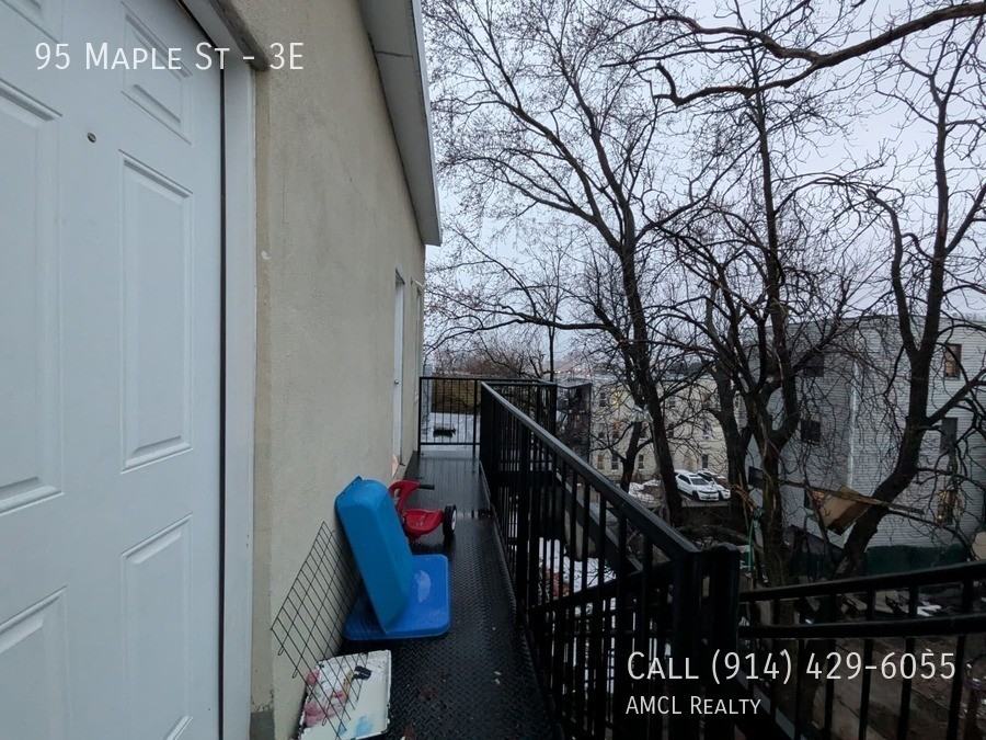 95 Maple St #3E - Photo 4 of 9