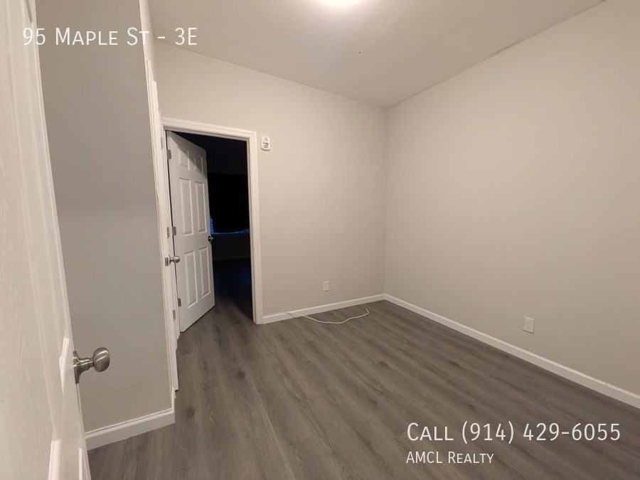 95 Maple St #3E - Photo 6 of 9