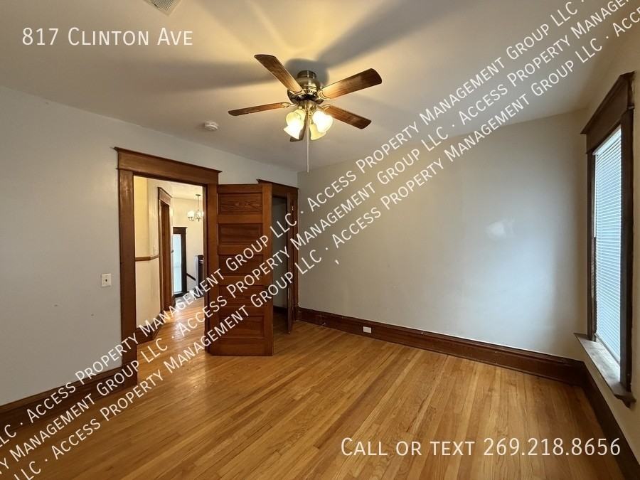 817 Clinton Ave - Photo 5 of 26