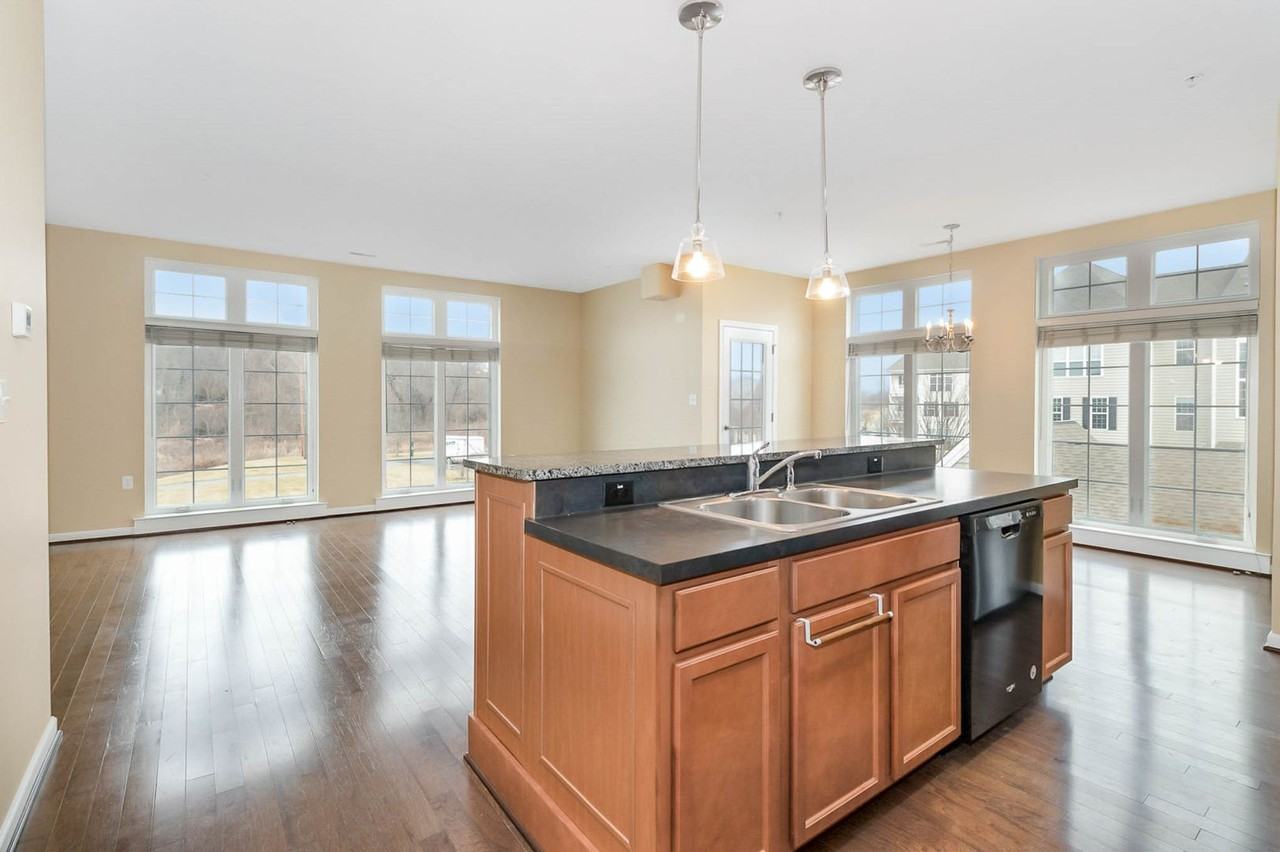 3038 Meridian Cmns #D - Photo 7 of 25