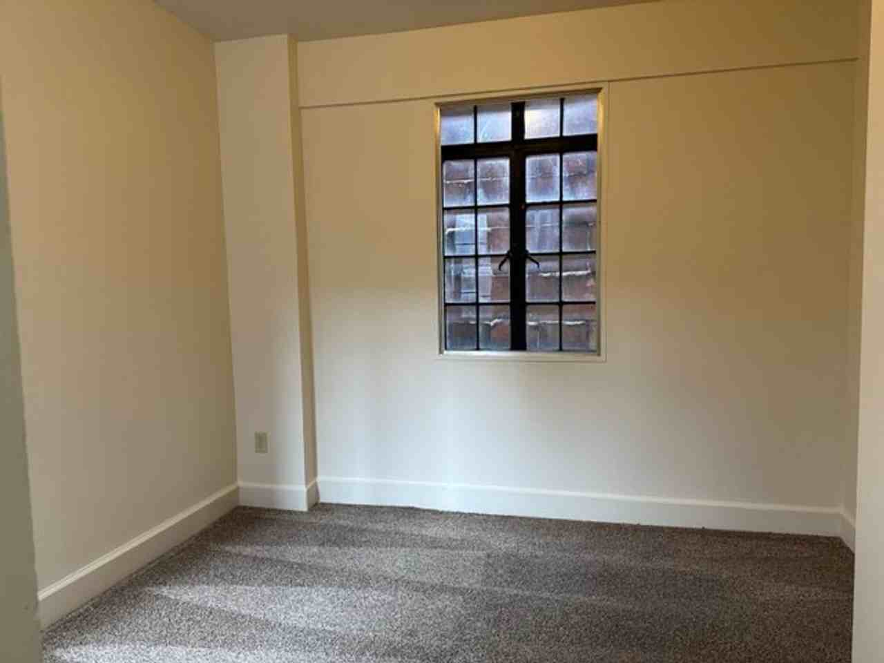 213 N 2nd St #A5 - Photo 4 of 6