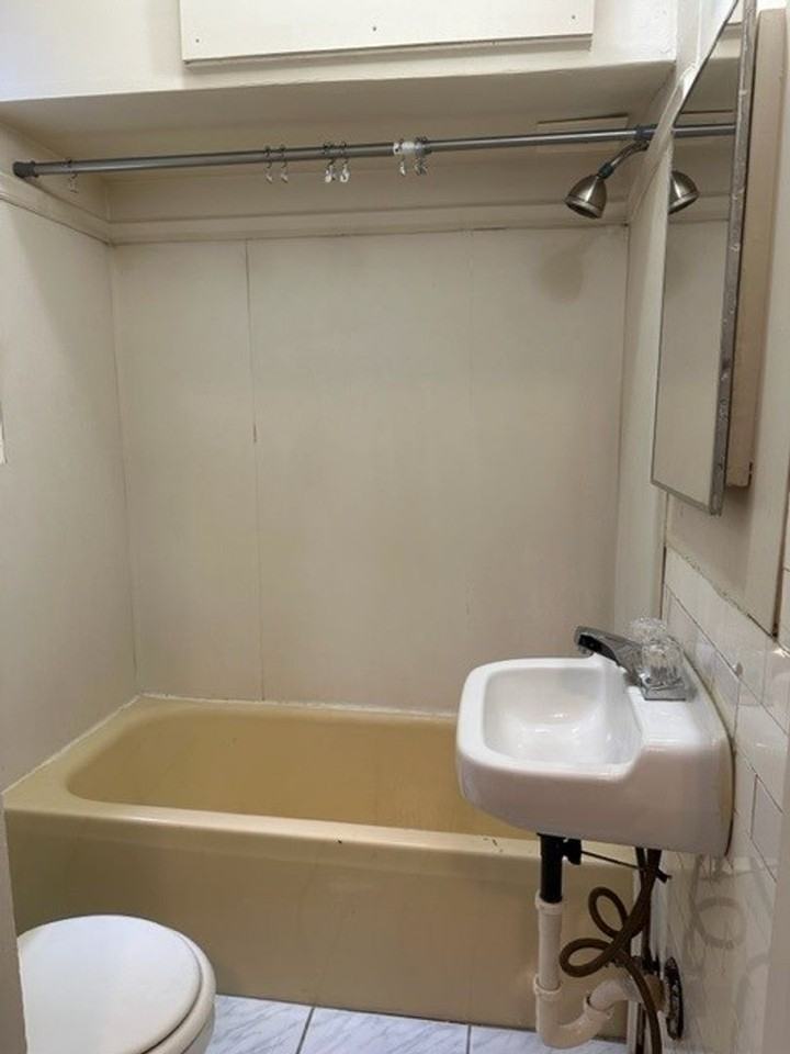 213 N 2nd St #A5 - Photo 5 of 6