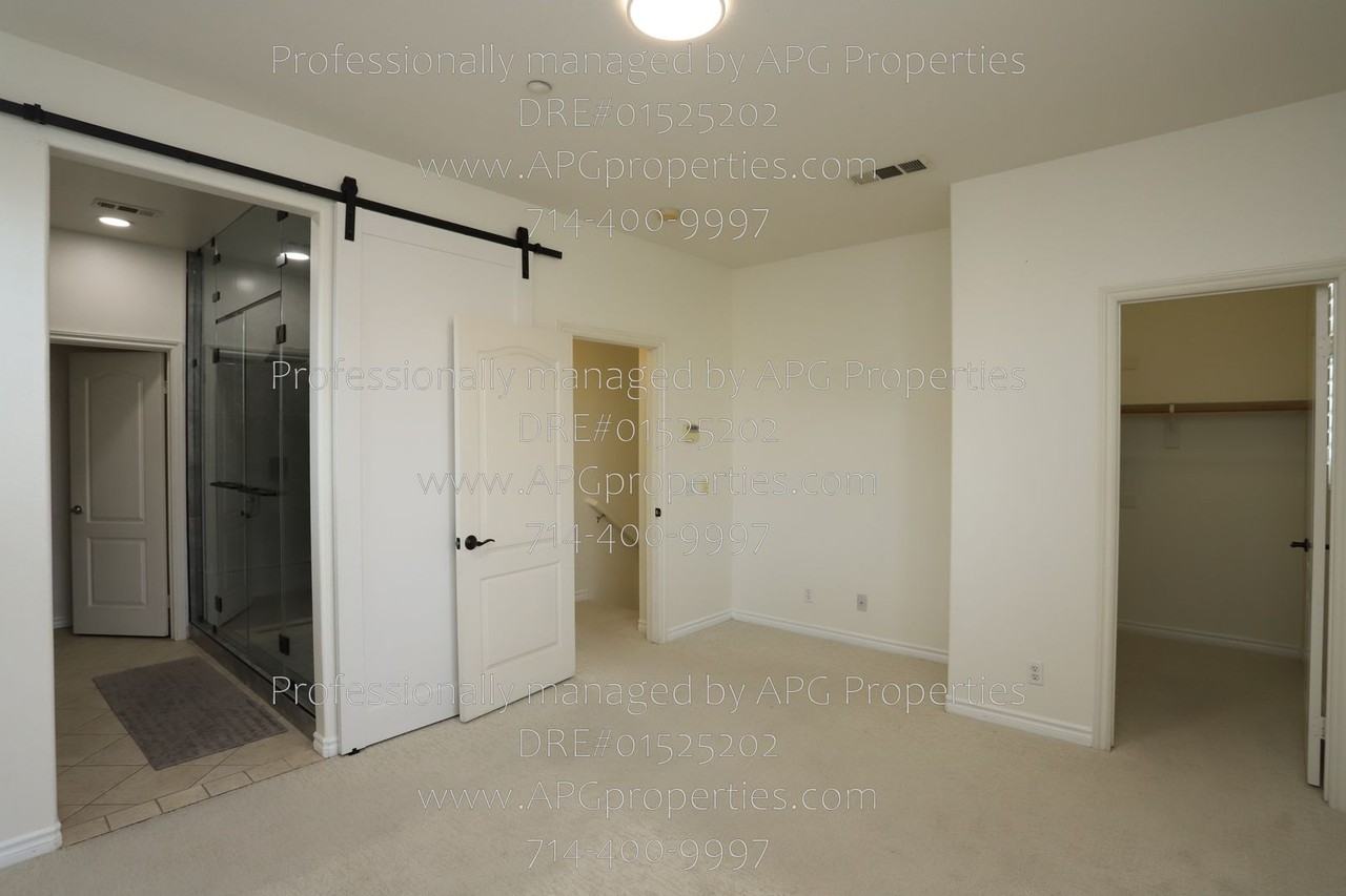 8057 Sorrento Ln - Photo 6 of 29