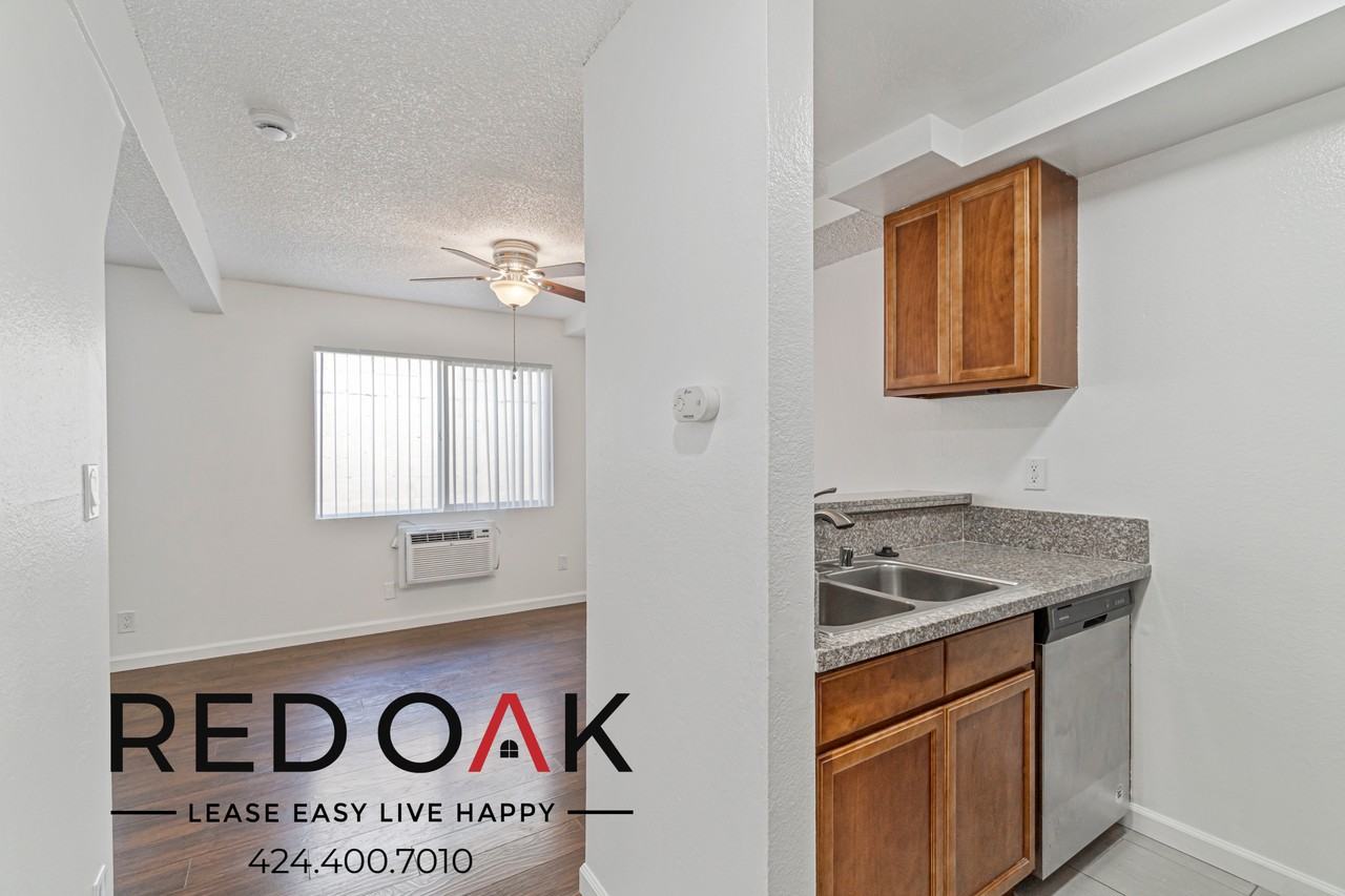 5624 Fair Ave - Photo 4 of 13