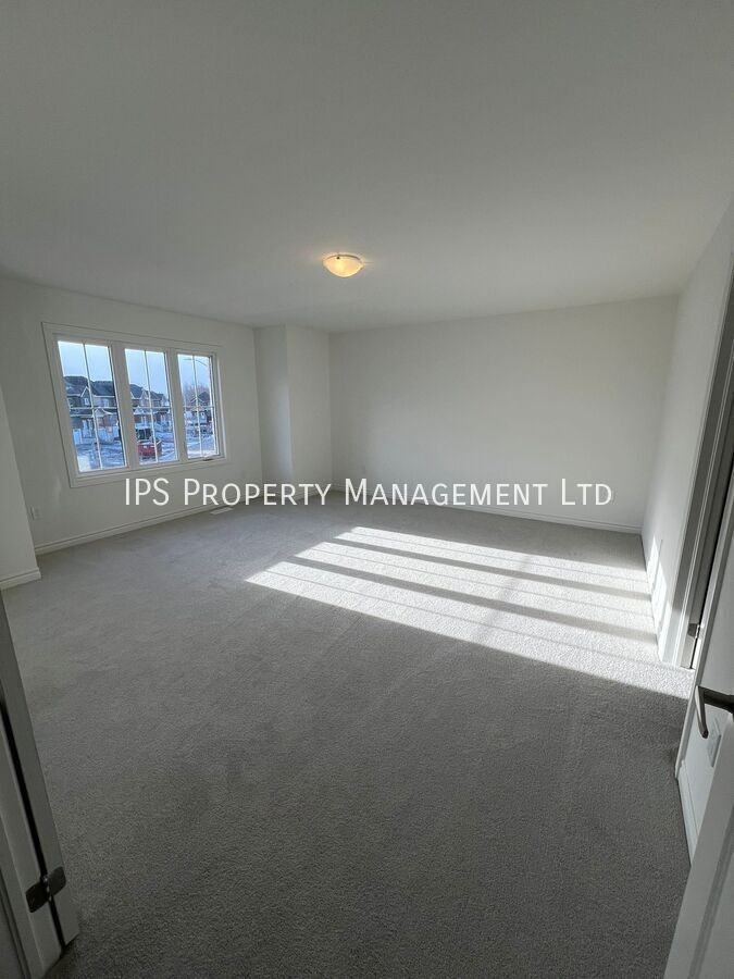 25 Bradden Cres - Photo 6 of 13