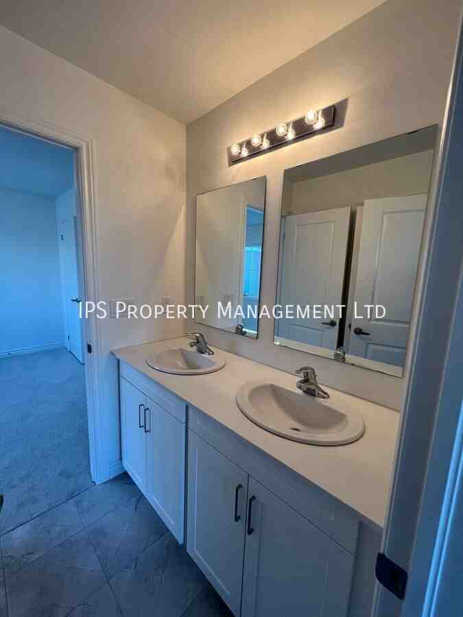 25 Bradden Cres - Photo 7 of 13