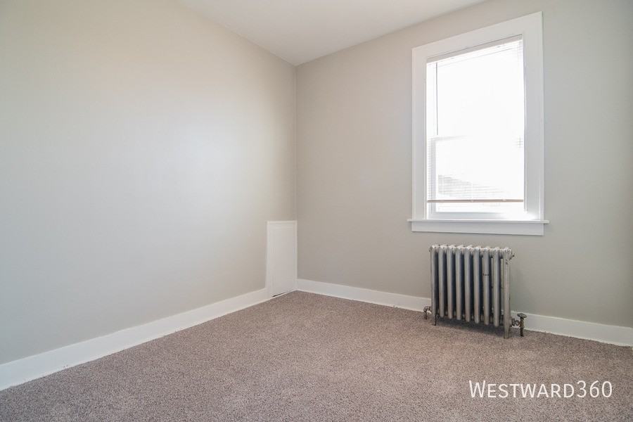 1242 121st St #2F - Photo 2 of 18