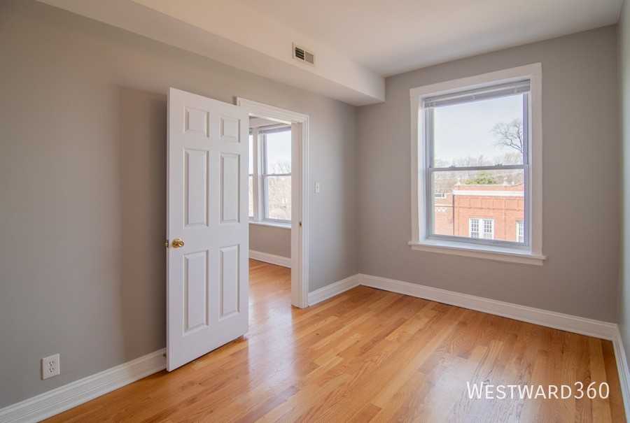 3023 W Diversey Ave #3 - Photo 7 of 11