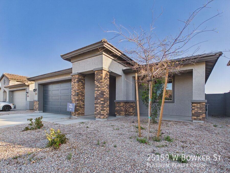 25159 W Bowker St - Photo 3 of 19