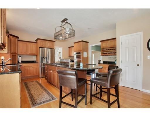 35 Hilltop Dr - Photo 2 of 30