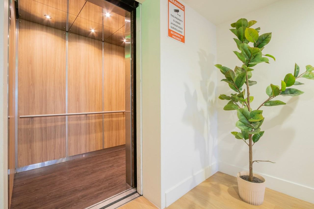 5807 Laurel Canyon Blvd - Photo 7 of 27