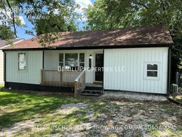 featured image of 1910 E Elm St