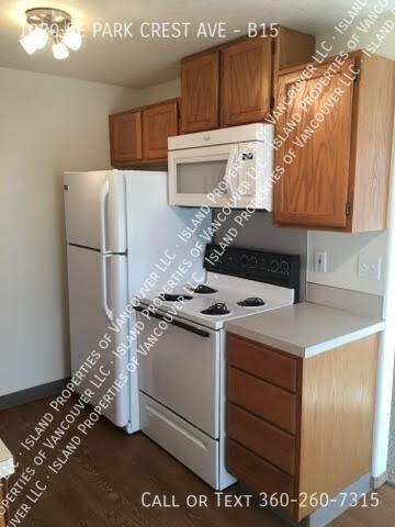 1020 Se Park Crest Ave #B15 - Photo 3 of 7