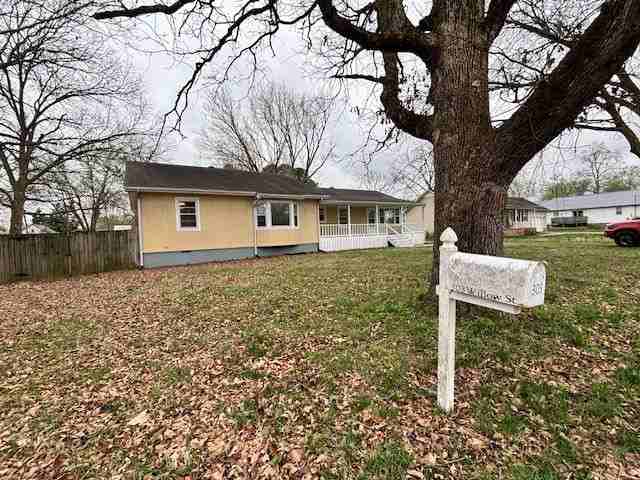 303 Willow St - Photo 3 of 42