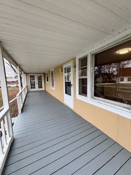 303 Willow St - Photo 5 of 42