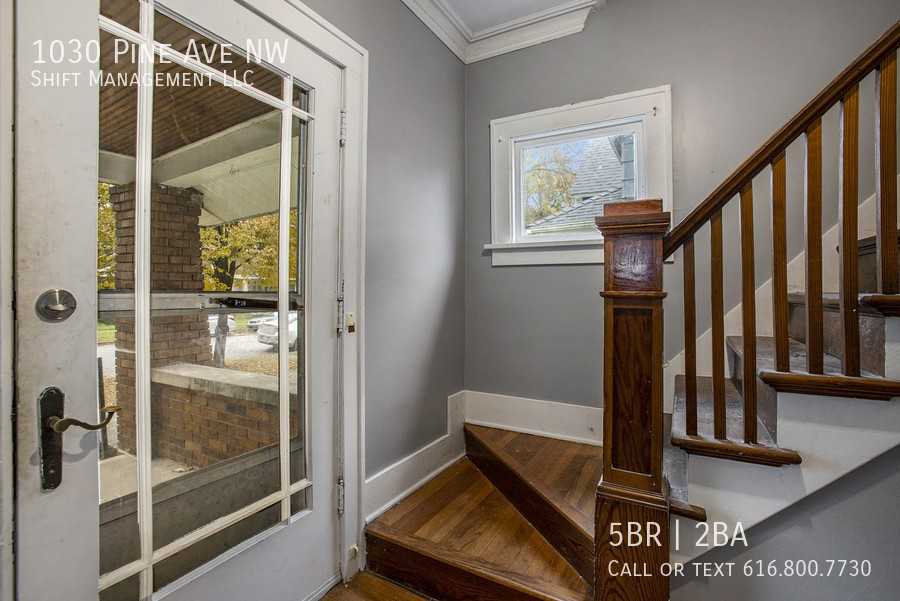 1030 Pine Ave Nw - Photo 2 of 17