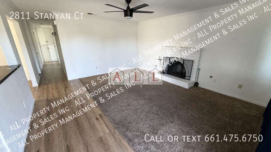 2811 Stanyan Ct - Photo 2 of 15