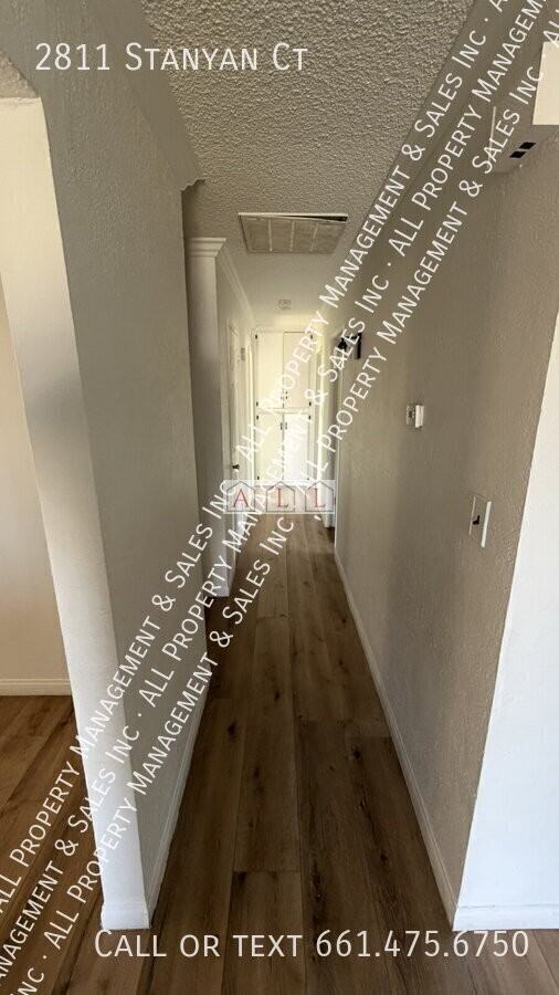 2811 Stanyan Ct - Photo 3 of 15