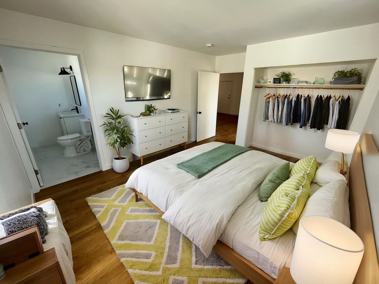 Stylish Urban Living in the Heart of LA at 1821 Sichel Street - Photo 4 of 9