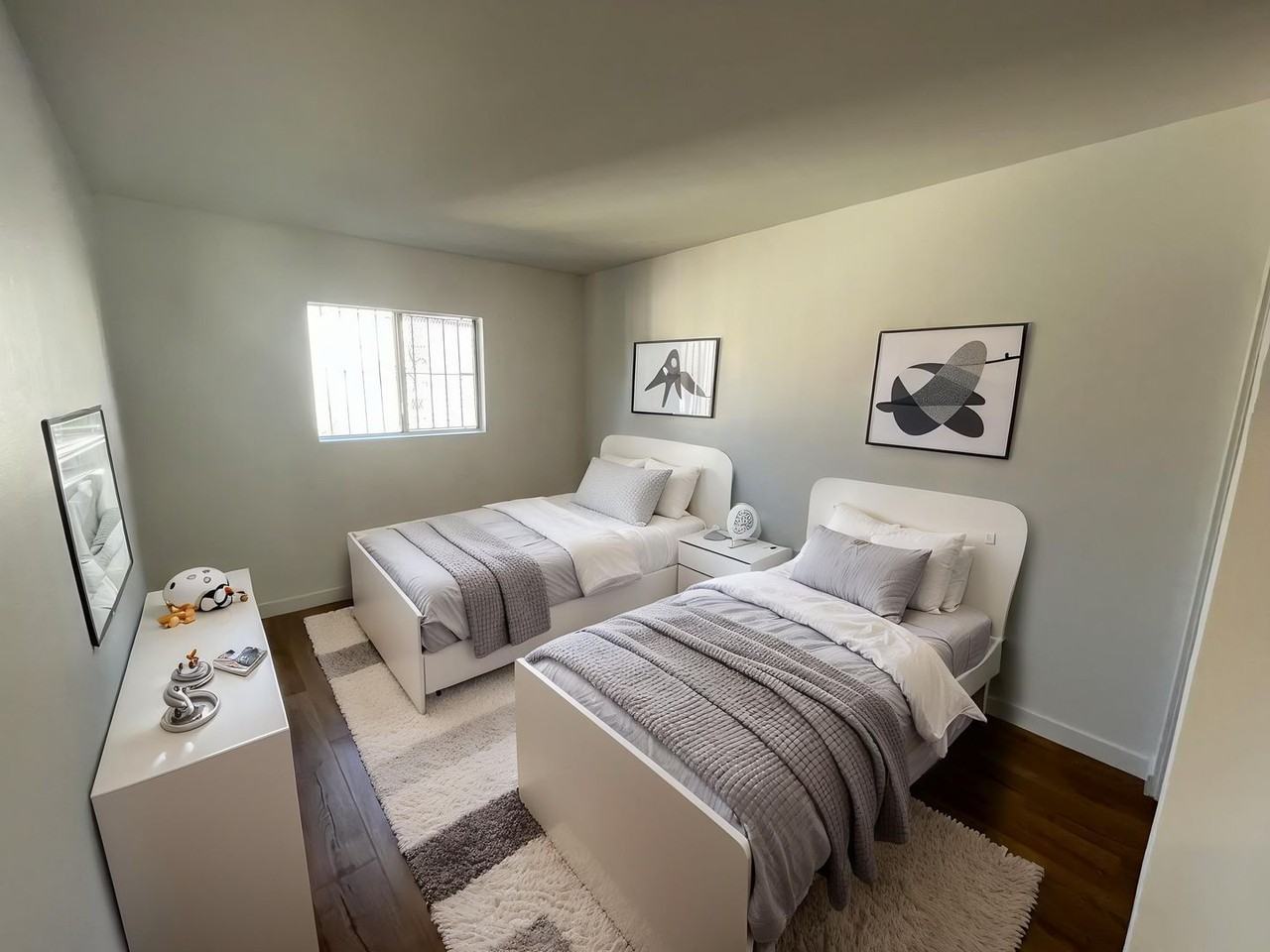 Stylish Urban Living in the Heart of LA at 1821 Sichel Street - Photo 5 of 9