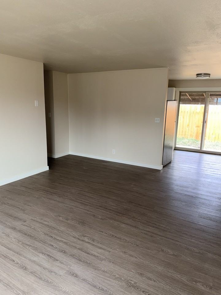 1513 Sw Pumice Ave - Photo 7 of 14