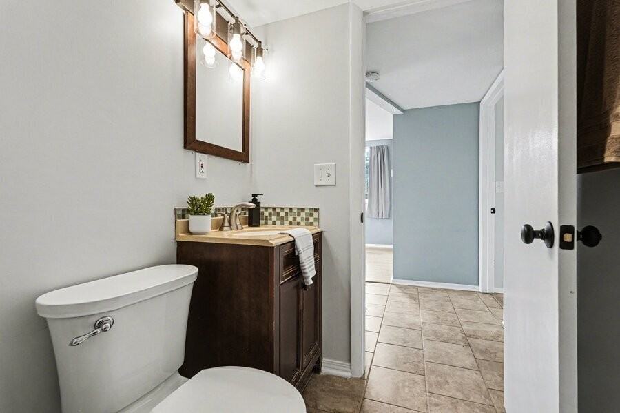 2727 Madelyn Dr Sw #A - Photo 5 of 10