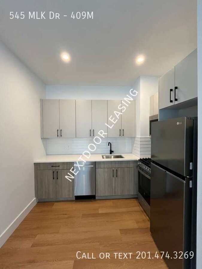 545 Martin Luther King Dr #409M - Photo 3 of 9