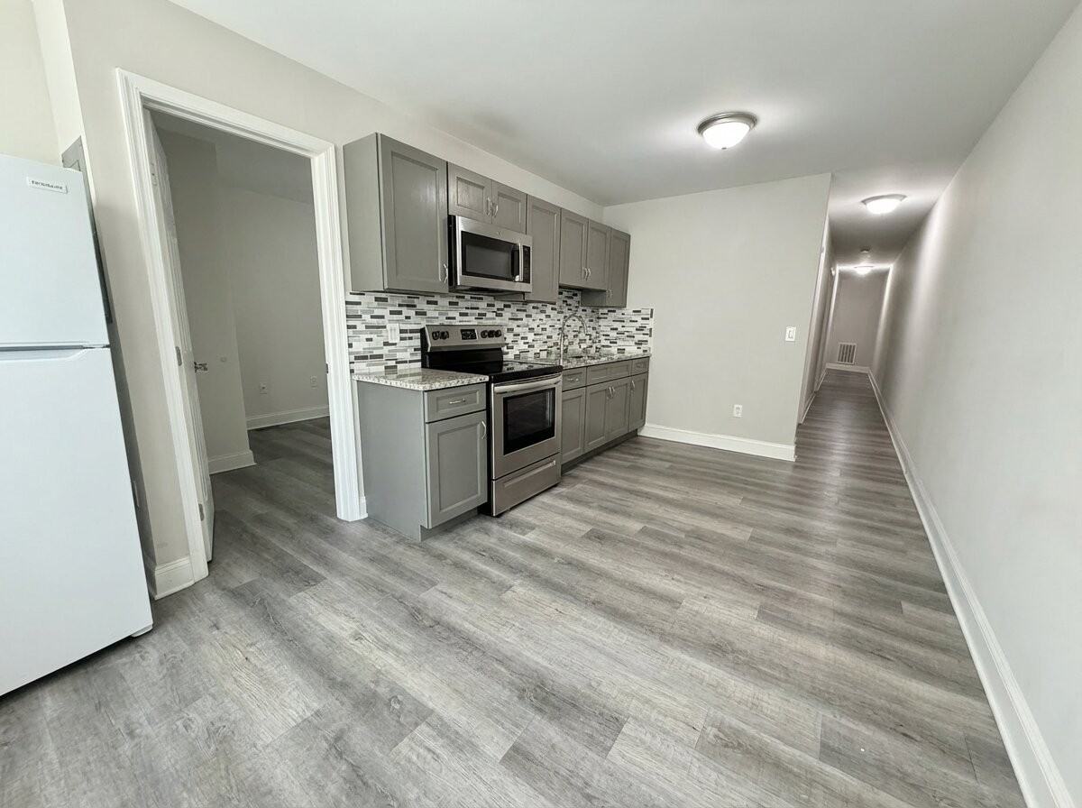 4632 Old York Rd - Photo 3 of 14