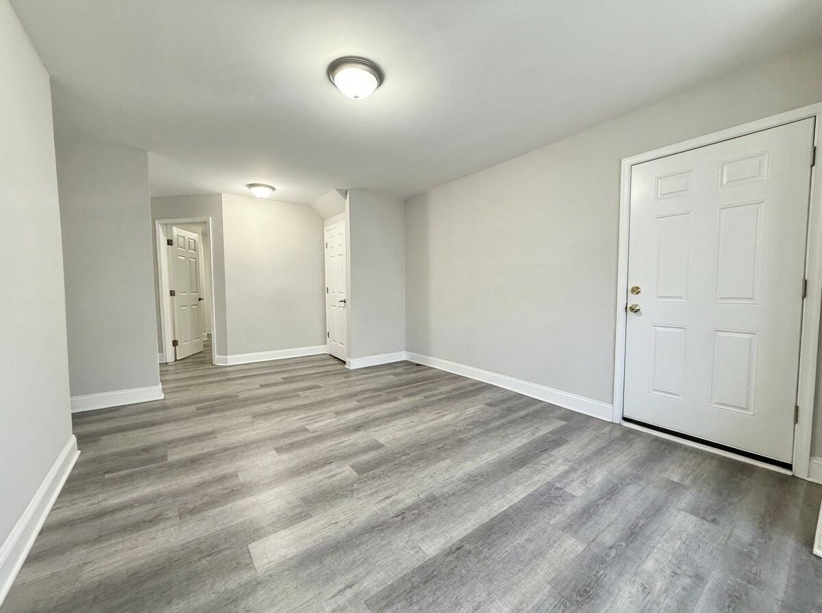 4632 Old York Rd - Photo 6 of 14