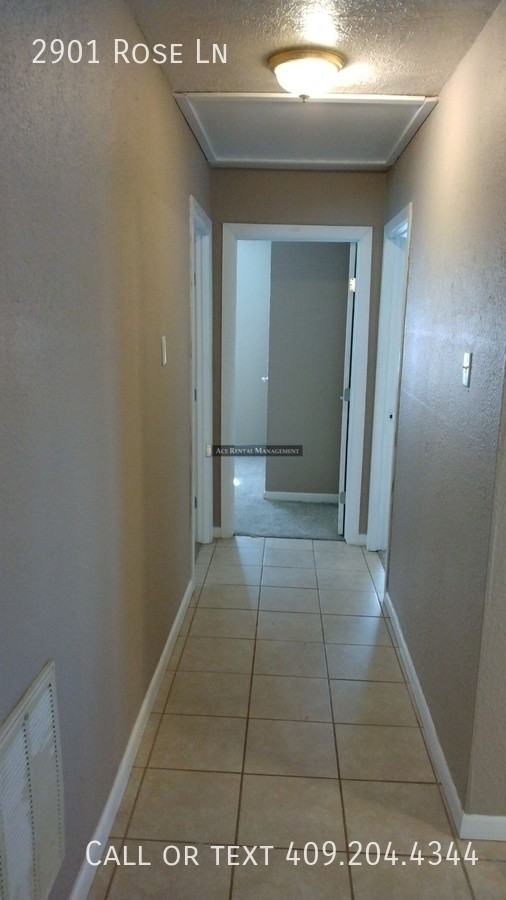 2901 Rose Ln - Photo 3 of 11