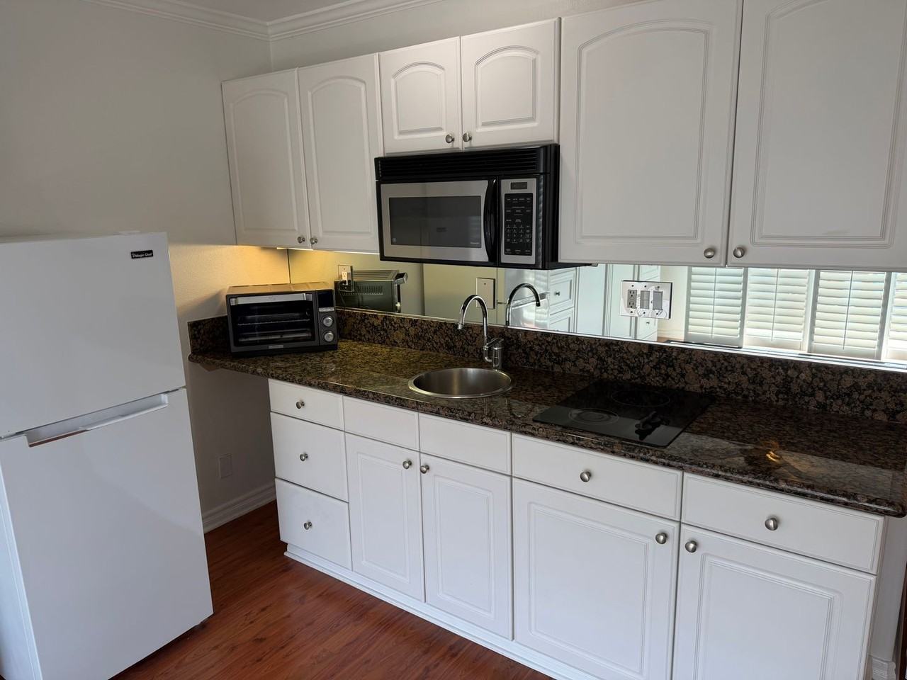 1021 Scott St #235 - Photo 7 of 33