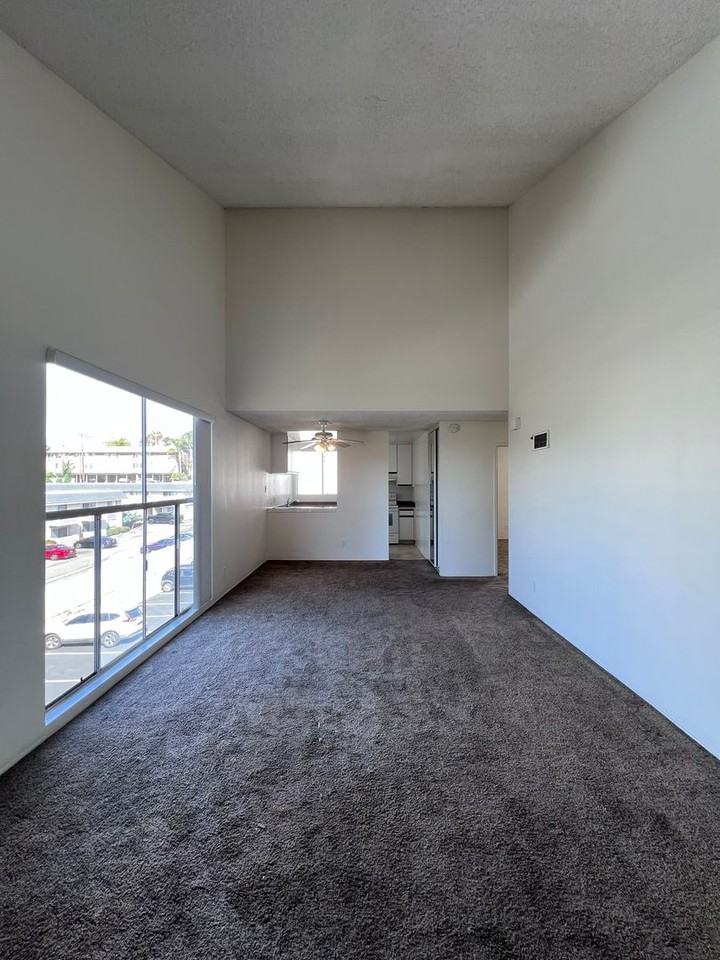 1122 Eureka St #14 - Photo 2 of 13