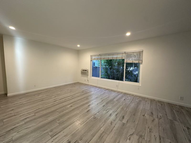 7555 De Longpre Ave #3 - Photo 2 of 15