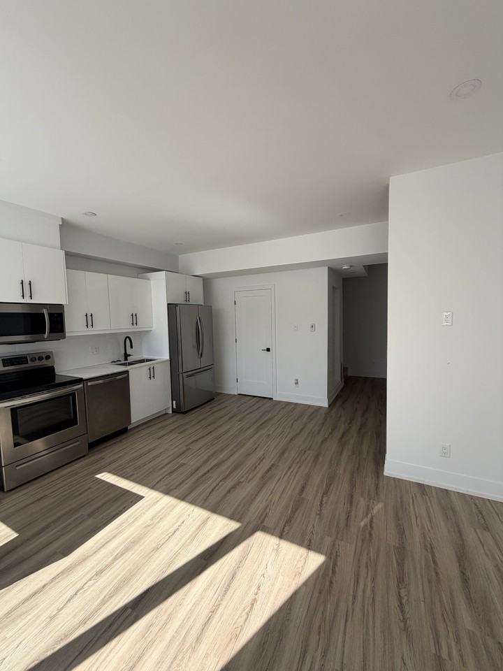 273 Duncairn Ave - Photo 5 of 19