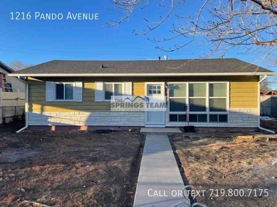 1216 Pando Ave - Photo 3 of 20