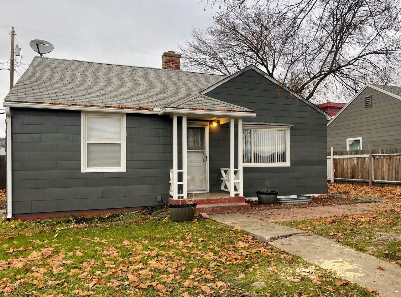 5617 E Parkwater Ave - Photo 2 of 31