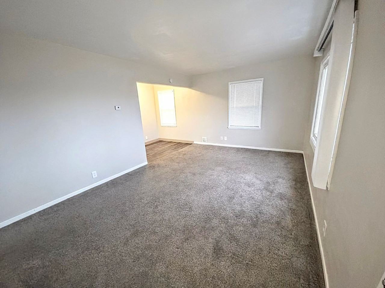 5617 E Parkwater Ave - Photo 3 of 31