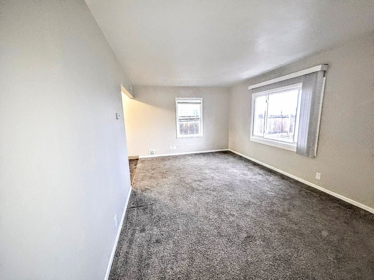 5617 E Parkwater Ave - Photo 5 of 31