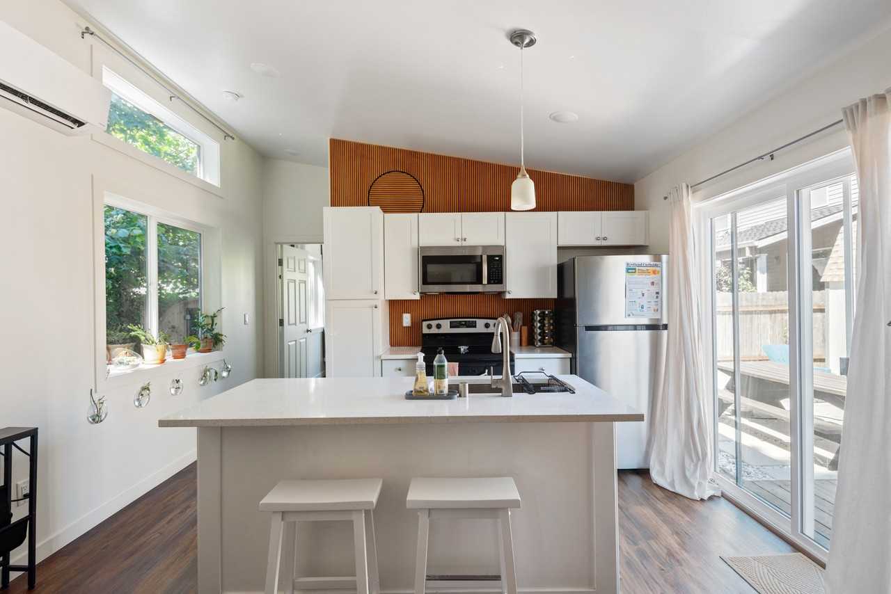 1919 Se 80th Ave #B - Photo 6 of 19