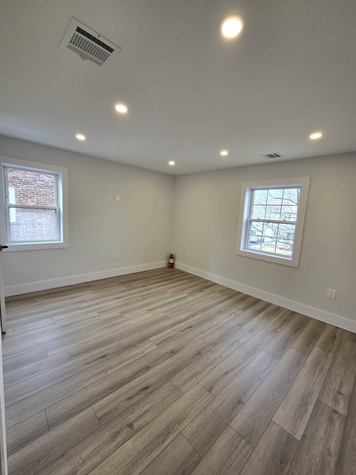 613 Willow Ave #1 - Photo 4 of 6