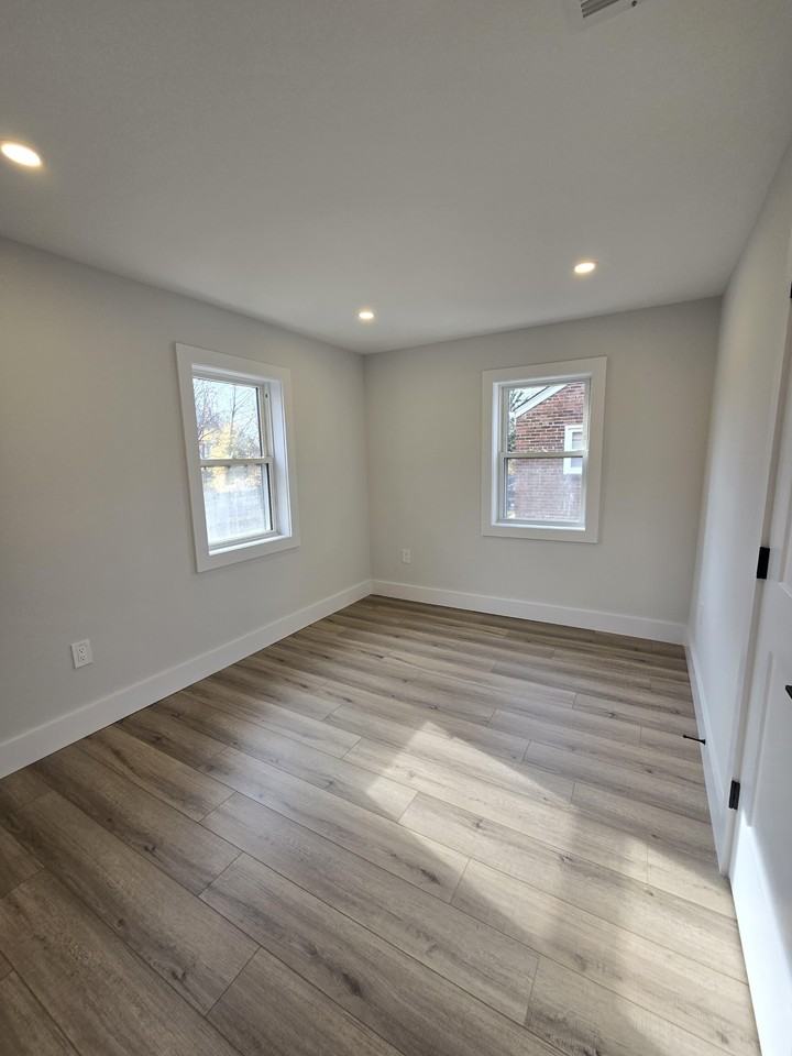 613 Willow Ave #1 - Photo 5 of 6