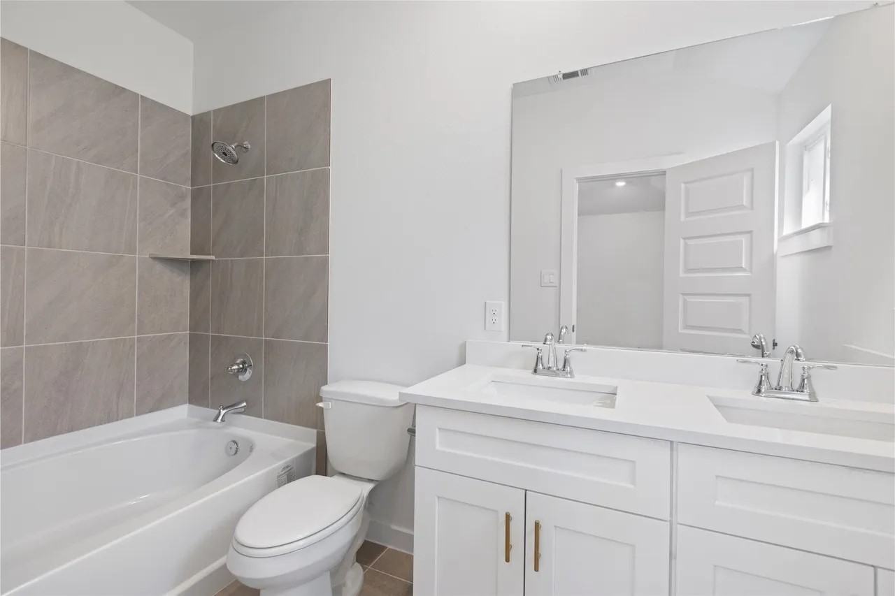 1127 Santee Ct - Photo 3 of 20