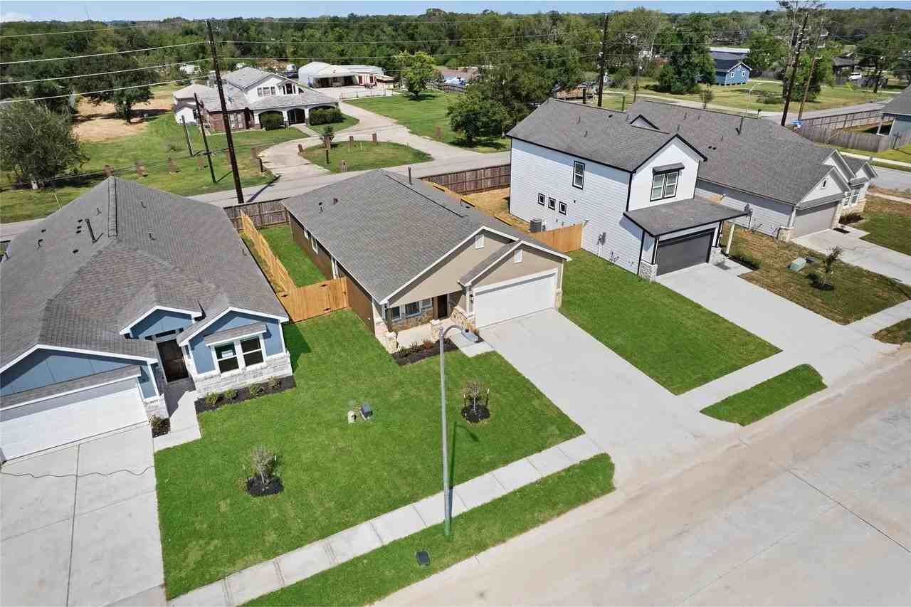 1127 Santee Ct - Photo 7 of 20