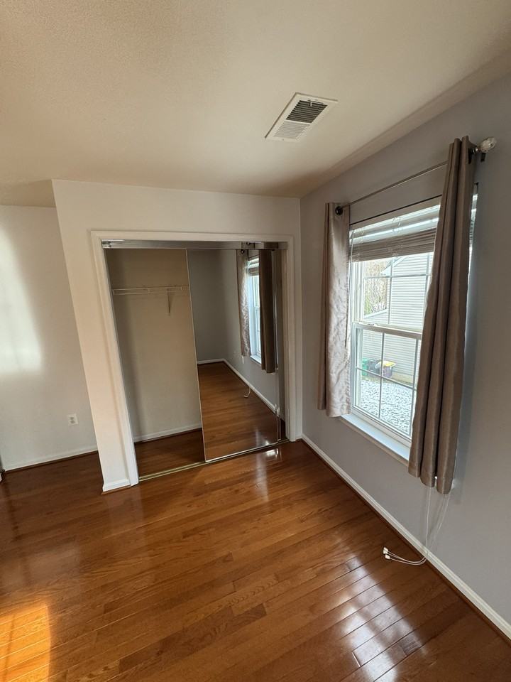 7609 Starshine Dr - Photo 3 of 11