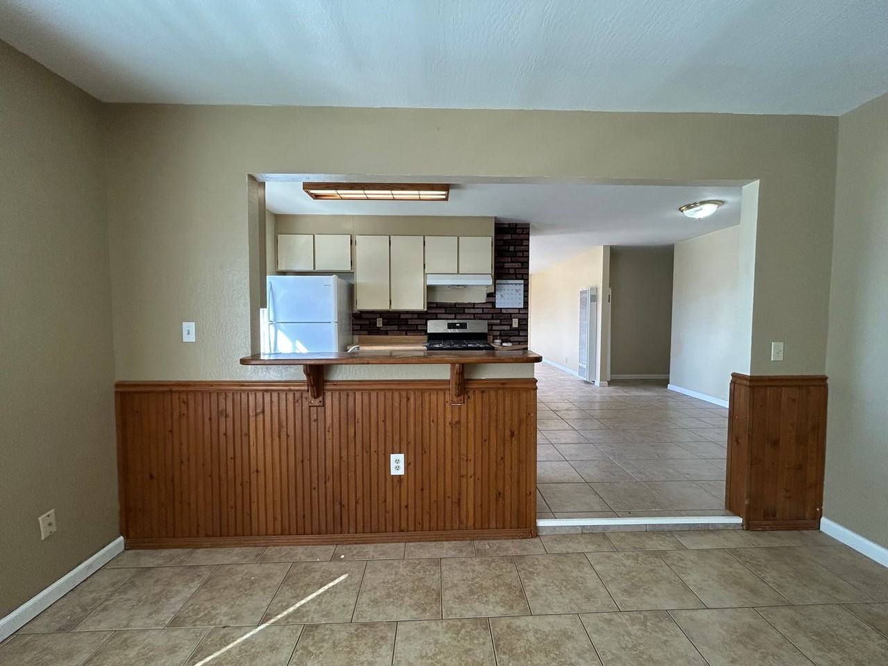 2363 Via Cedro - Photo 4 of 12