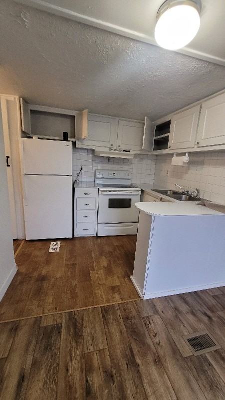 1320 English Tavern Rd - Photo 2 of 12