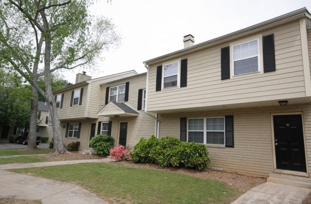 347 Pat Mell Rd Sw - Photo 2 of 5