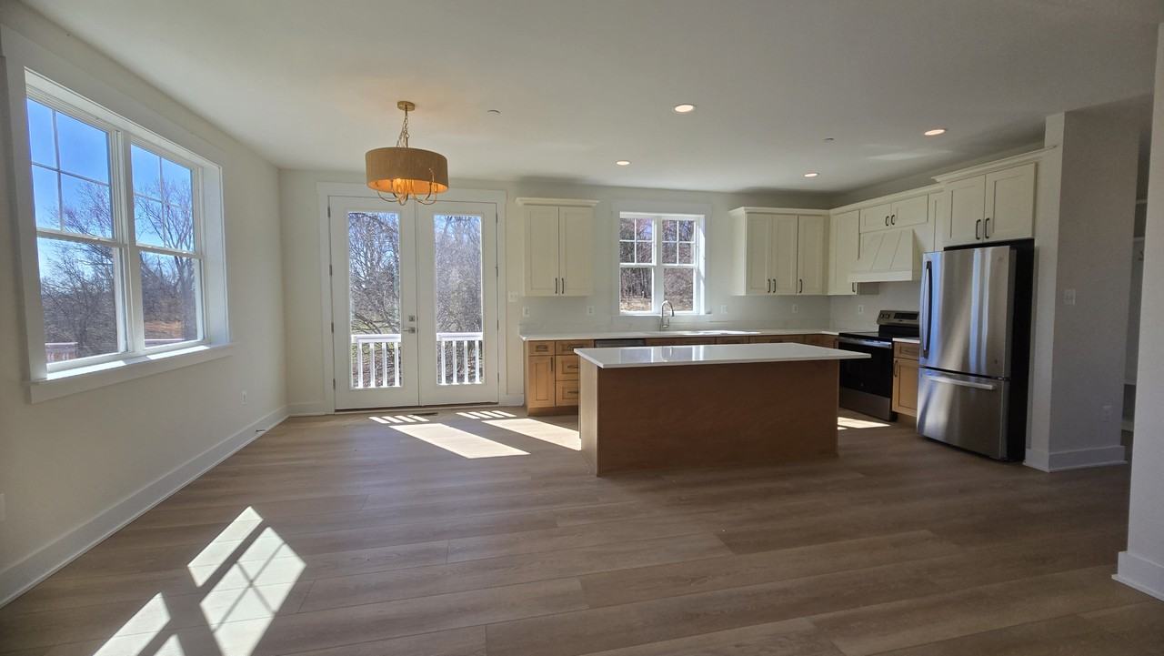 3702 S Mountain Rd - Photo 4 of 19