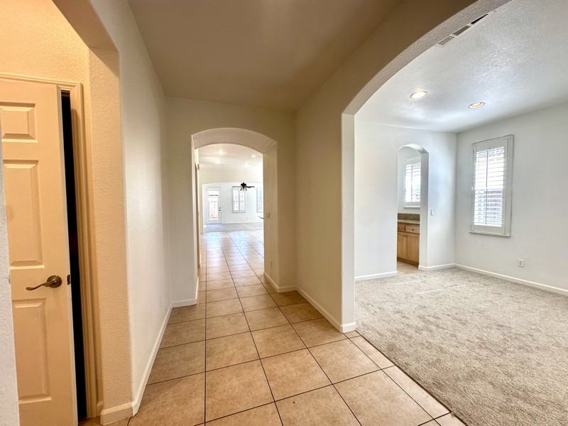 230 Hearthstone Cir - Photo 5 of 20