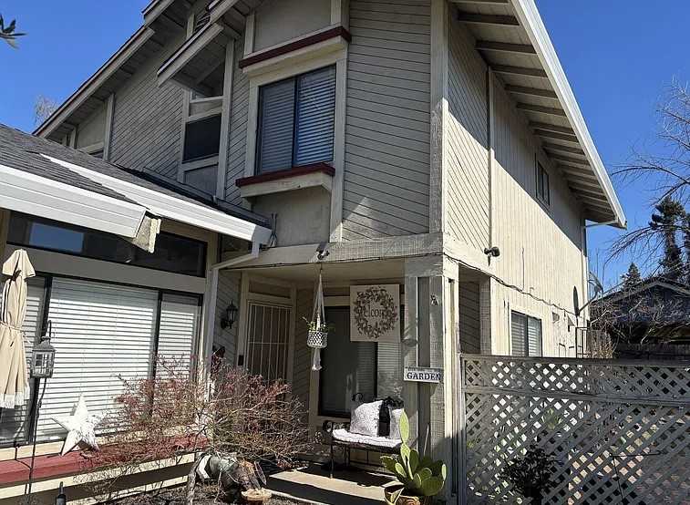 615 Cutting Way - Photo 2 of 6